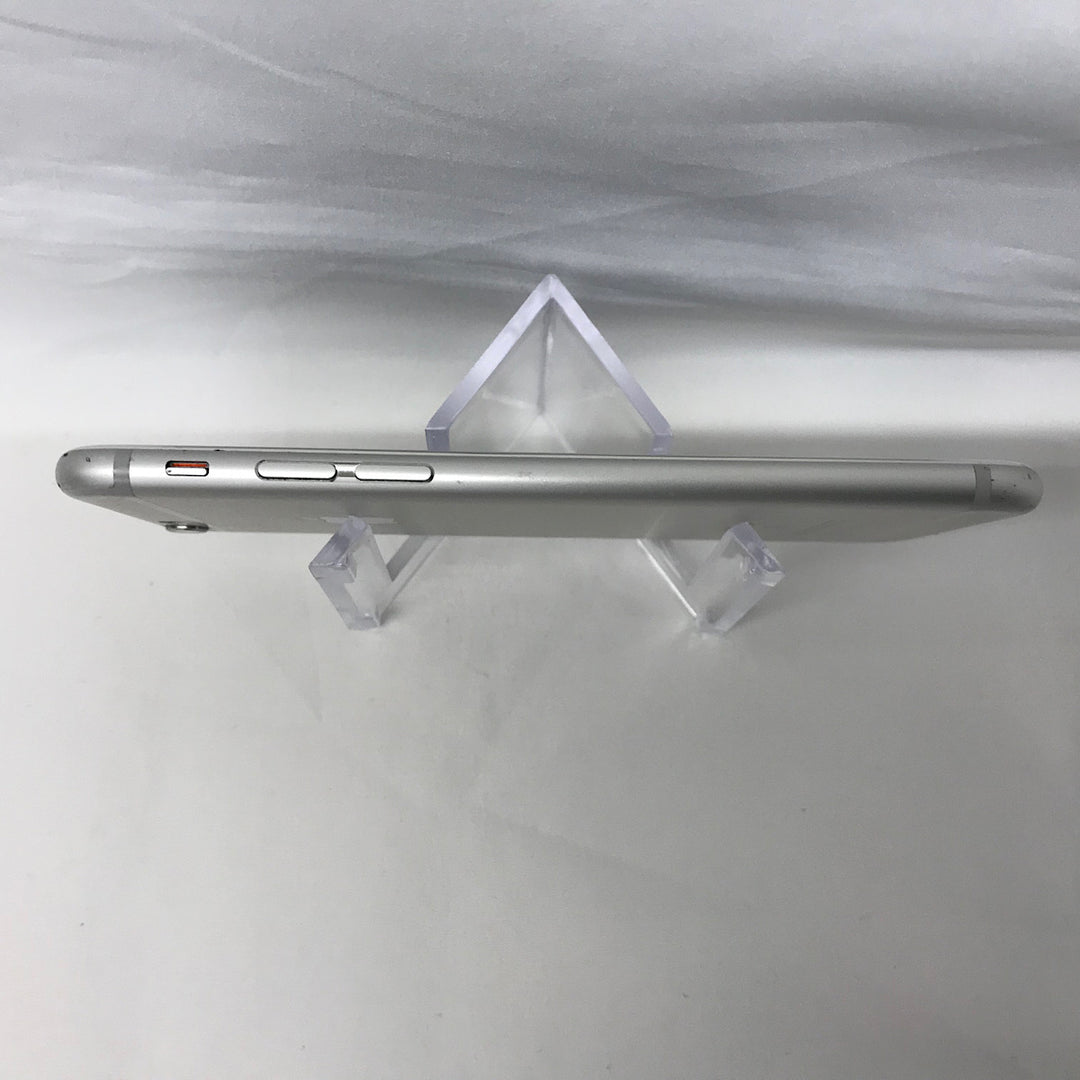 『USED』 
 
 ドコモ iPhone6S 16GB SIMロック解除済み ネットワーク利用制限◯ iPhone 
 画像でご確認ください。