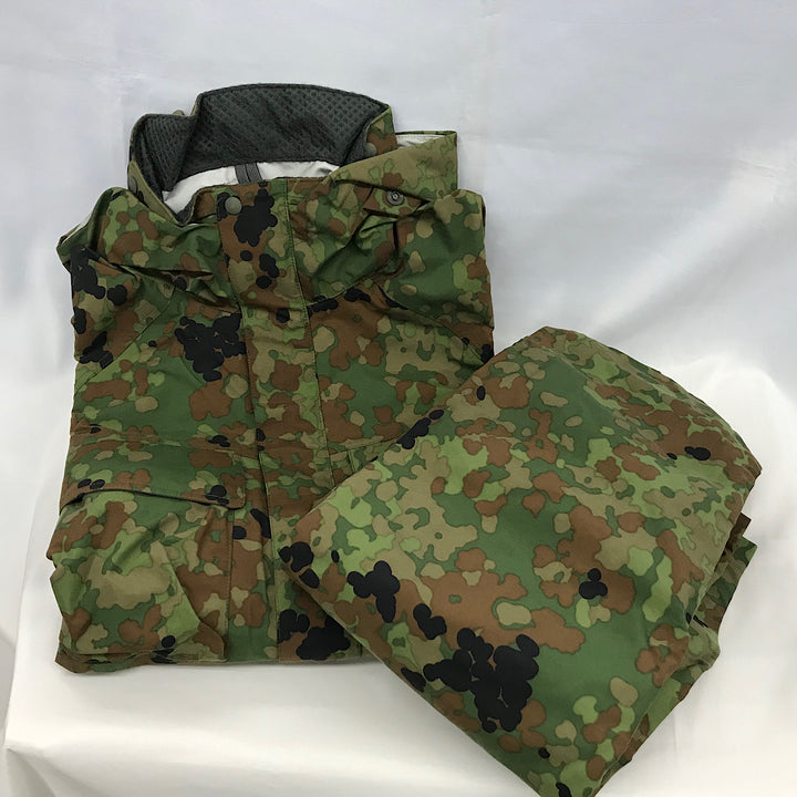 『USED』 
 
 mont-bell GORE-TEX カモワッチレインスーツ Mサイズ 未使用 ナイロンジャケット