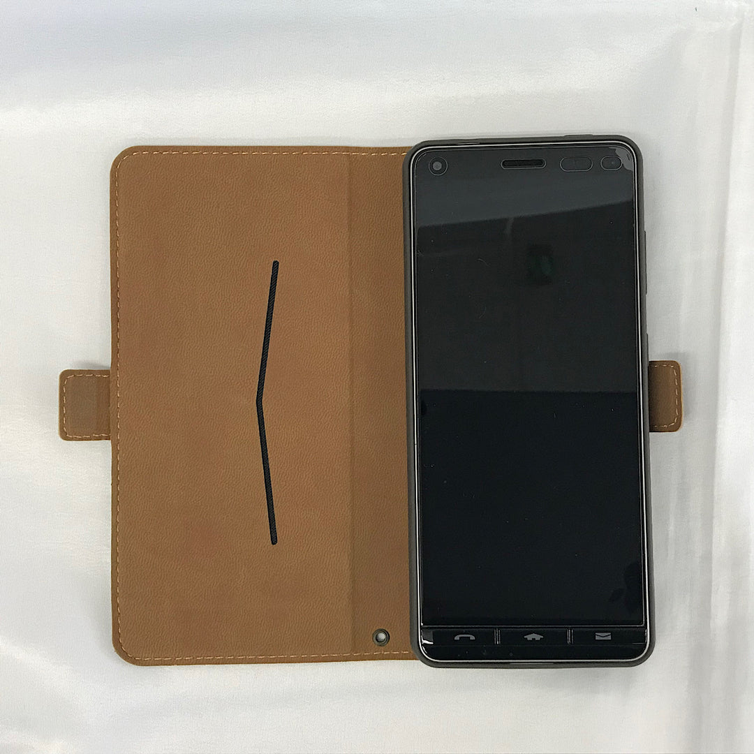 『USED』 
 
 au 京セラ BASIO4 KYV47 SIMロック未解除 本体&ケースセット その他スマホ