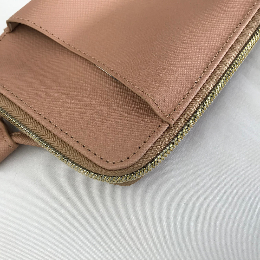 『USED』 
 
 mofu sand モフサンド スマホショルダー さめ その他バッグ 
 ピンク系