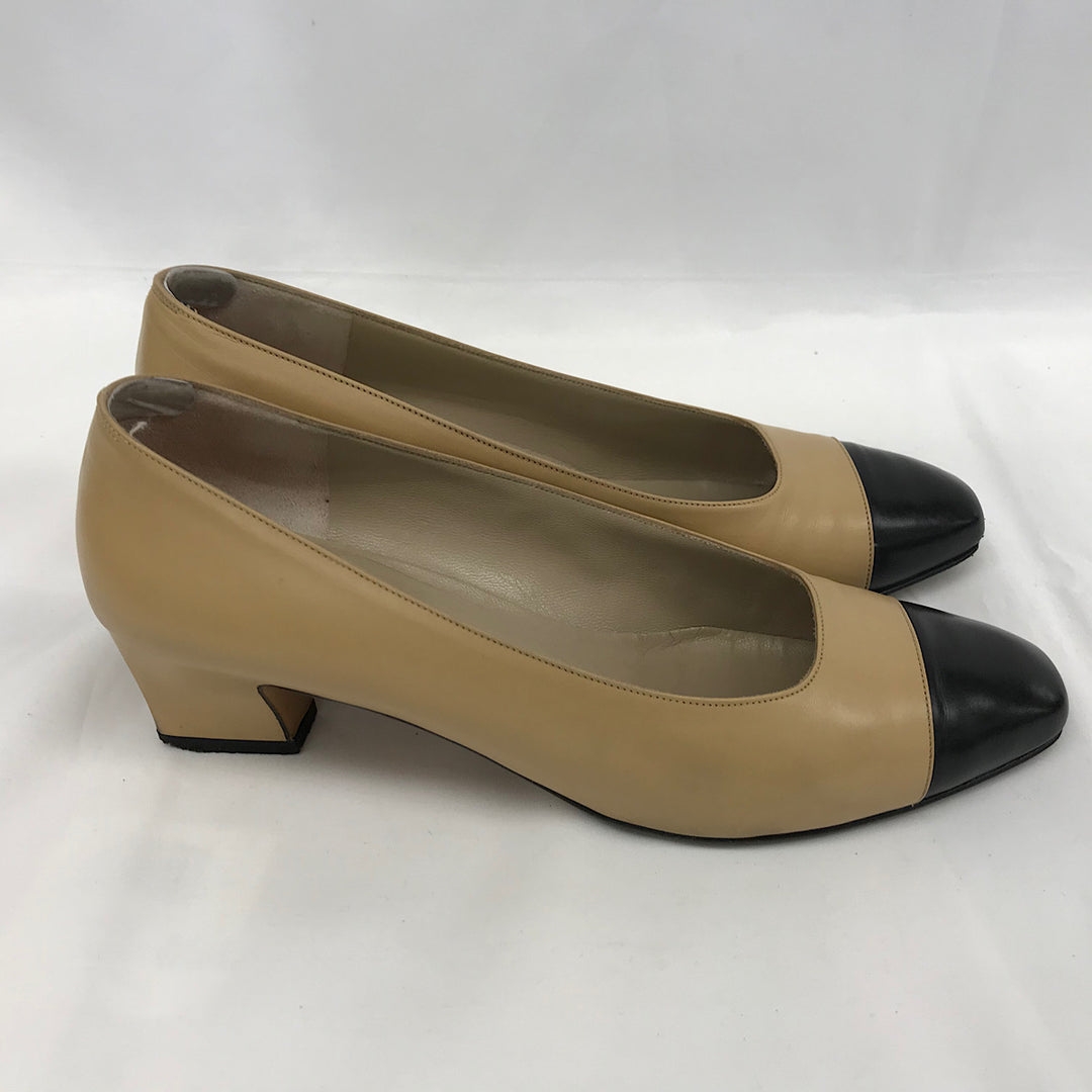 『USED』 
Salvatore Ferragamo フェラガモ 
 24.5cm DQ36917 パンプス 
レザー ベージュ系