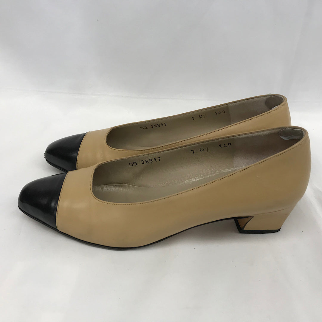 『USED』 
Salvatore Ferragamo フェラガモ 
 24.5cm DQ36917 パンプス 
レザー ベージュ系