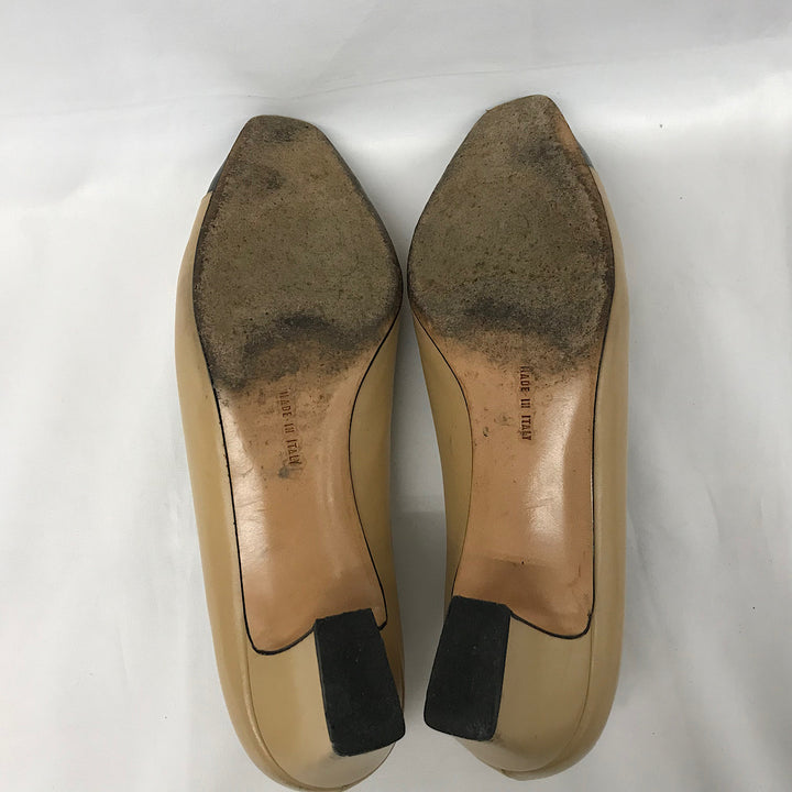 『USED』 
Salvatore Ferragamo フェラガモ 
 24.5cm DQ36917 パンプス 
レザー ベージュ系