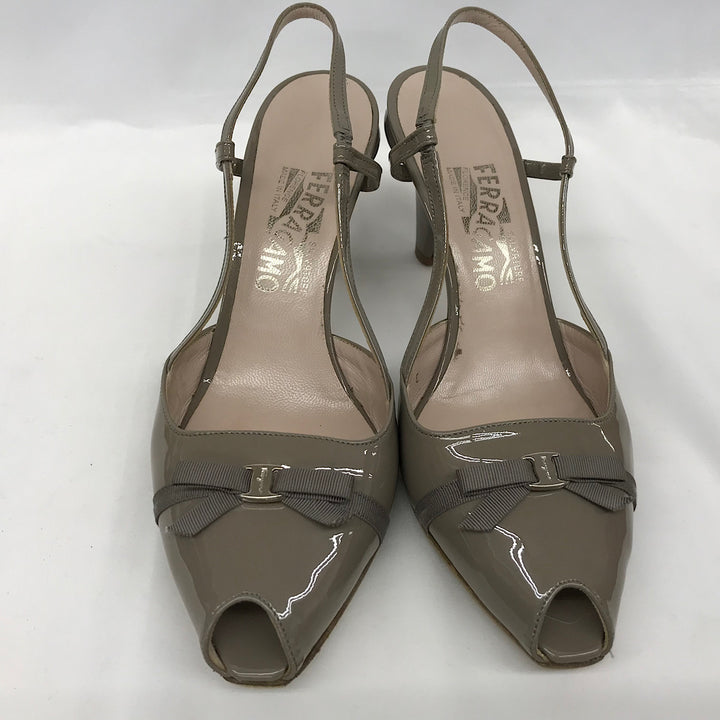 『USED』 
Salvatore Ferragamo フェラガモ 
 25.0cm DBH84531 パンプス 
エナメル ベージュ系