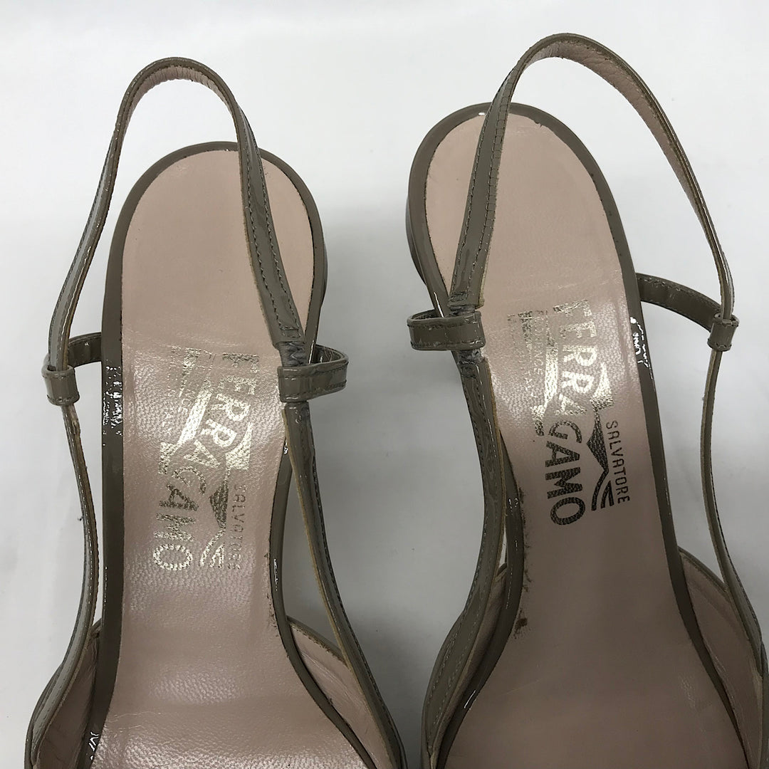 『USED』 
Salvatore Ferragamo フェラガモ 
 25.0cm DBH84531 パンプス 
エナメル ベージュ系