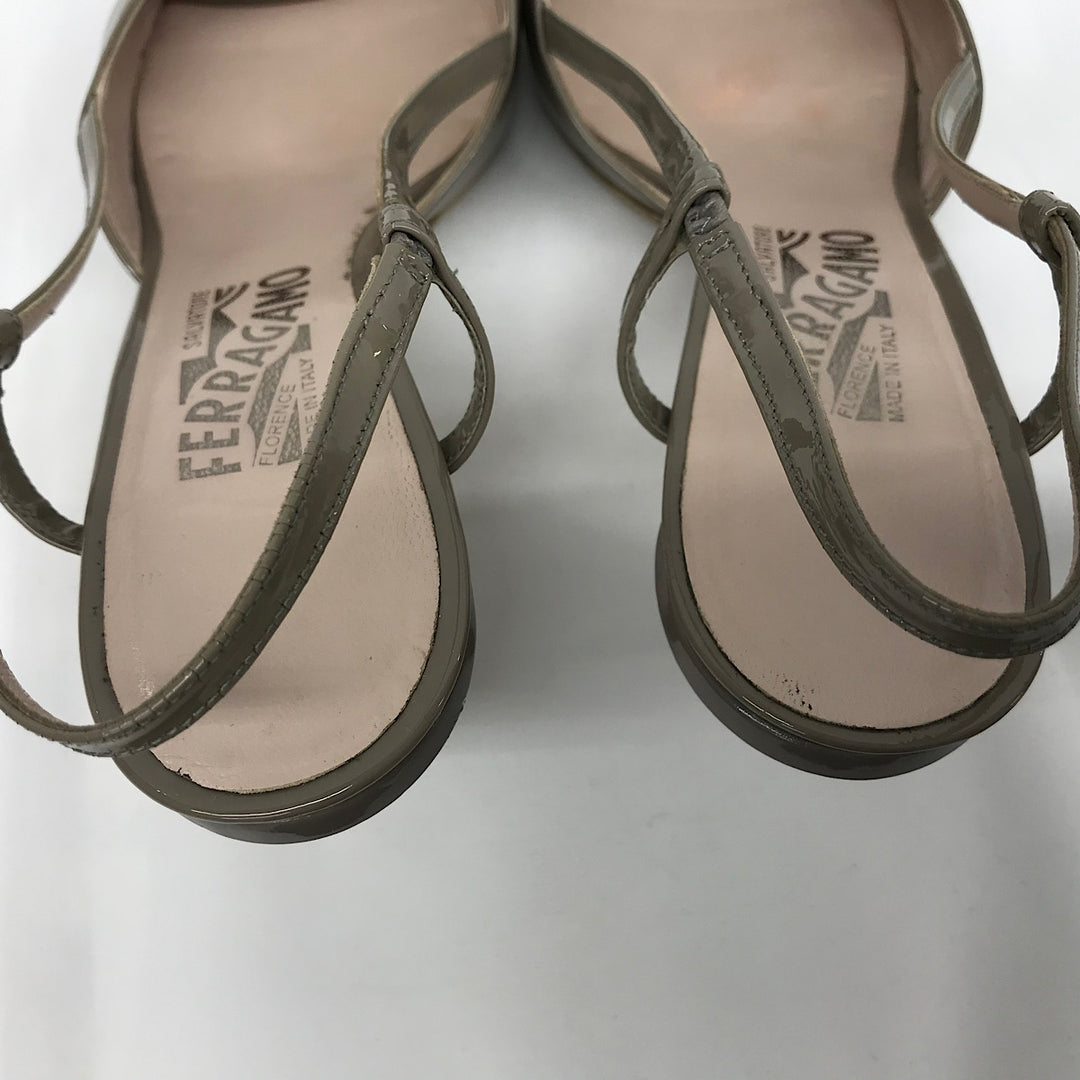 『USED』 
Salvatore Ferragamo フェラガモ 
 25.0cm DBH84531 パンプス 
エナメル ベージュ系