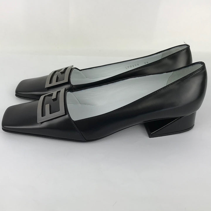 『USED』 
FENDI フェンディ 
 VERO CUOIO 23.0cm 8P0250 パンプス 
本革 ブラック系