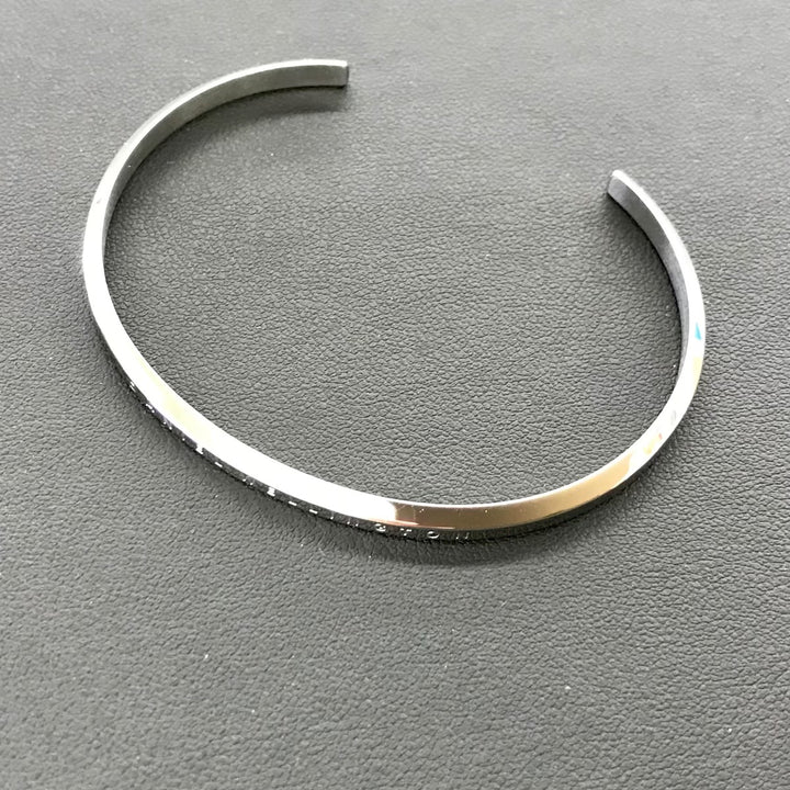 『USED』 
Daniel Wellington ダニエルウェリントン 
 バングル バングル 
ステンレススチール シルバー系