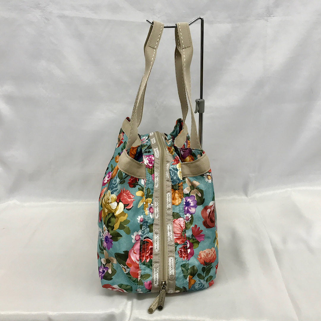 『美品』 
LeSportsac レスポートサック 
 花柄ボストンバッグ トートバッグ 
ナイロン 画像でご確認ください。