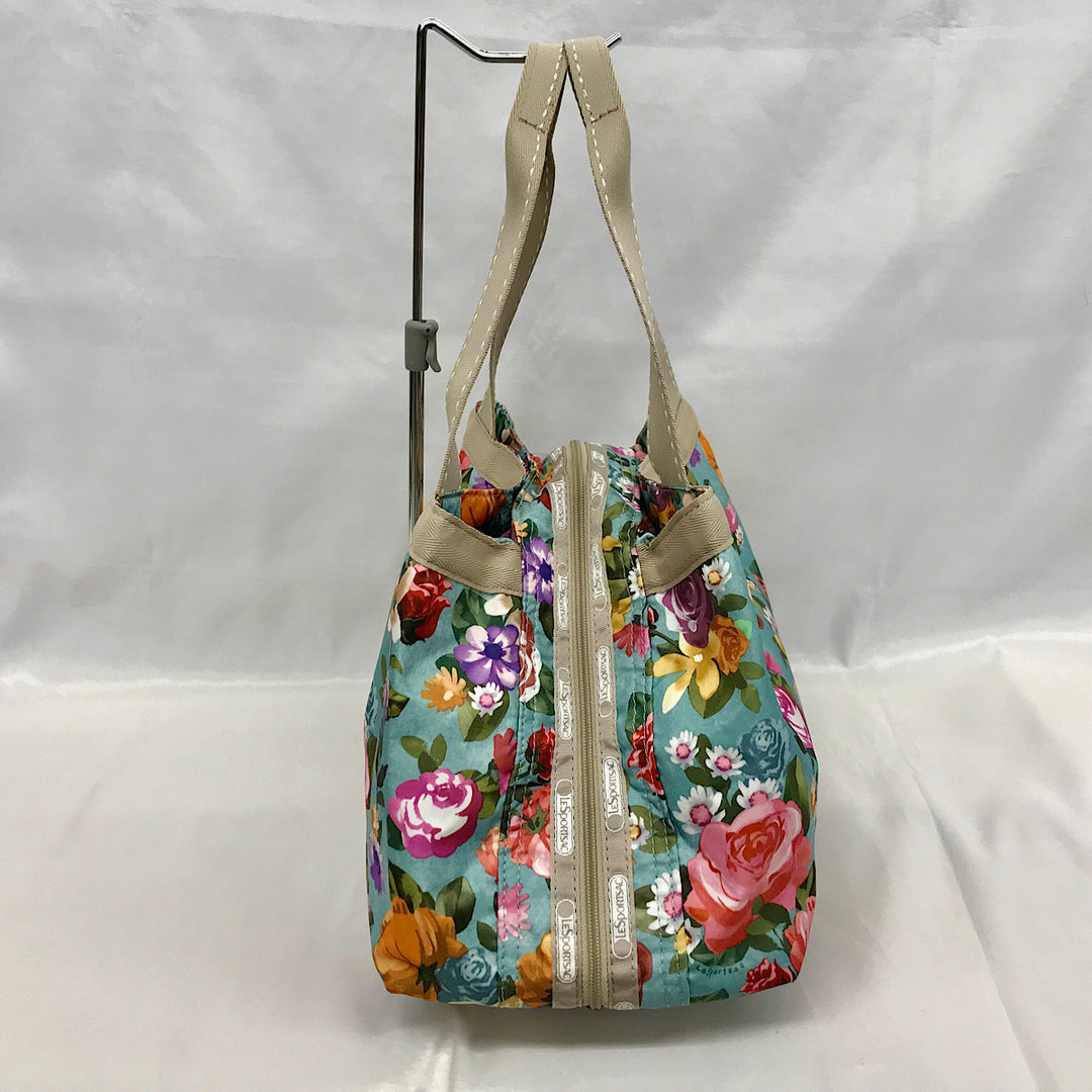 『美品』 
LeSportsac レスポートサック 
 花柄ボストンバッグ トートバッグ 
ナイロン 画像でご確認ください。