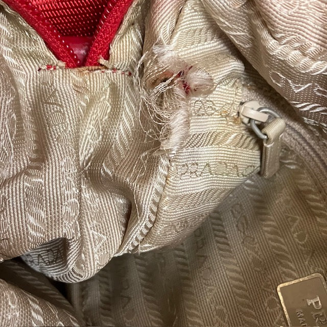 PRADA プラダ 
 ショルダーバッグ 
ナイロン レッド