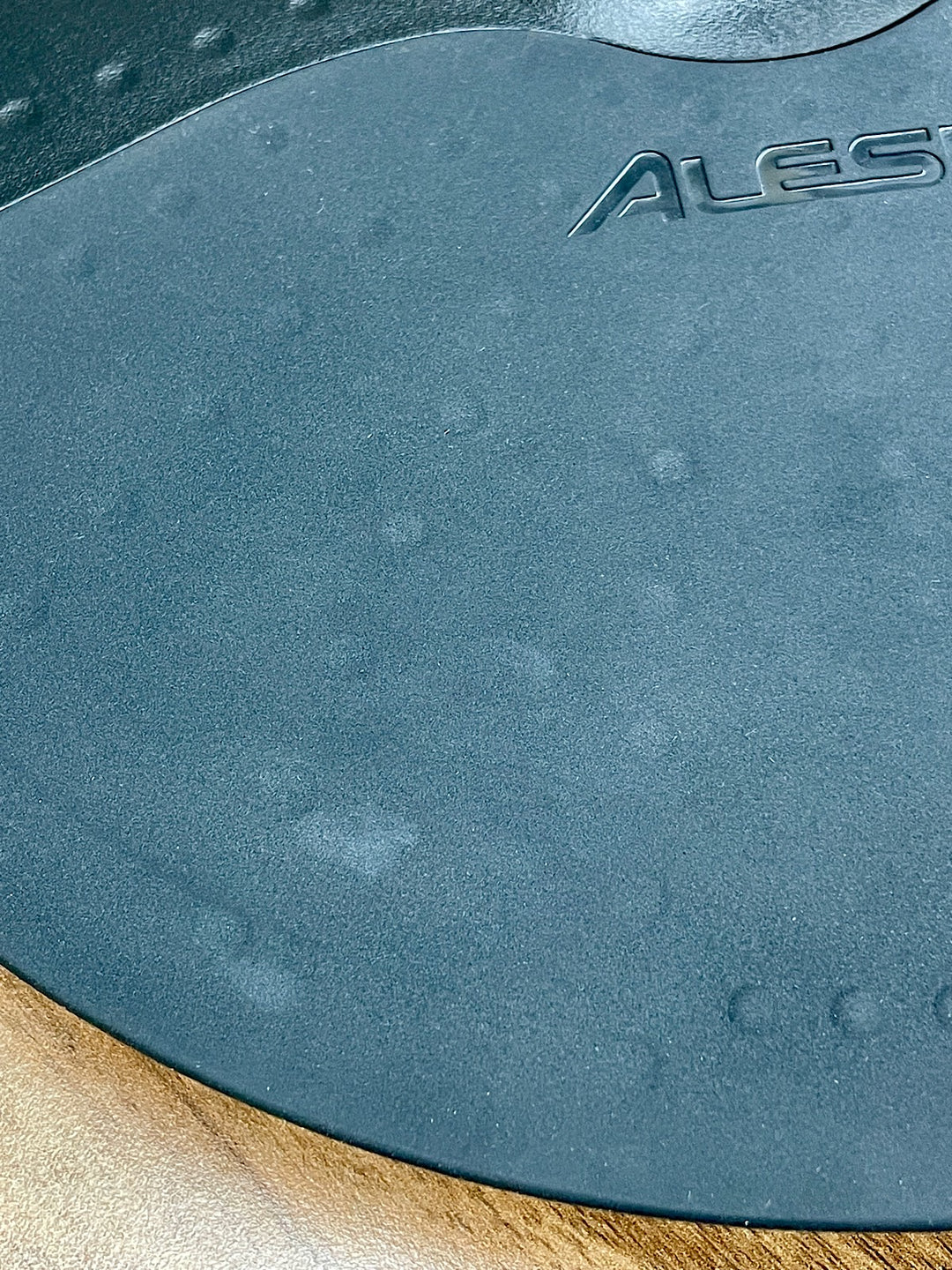 『USED』 
 
 ALESIS アレシス 10インチ シンバル アームセット チョーク機能付き 動作確認済み 打楽器