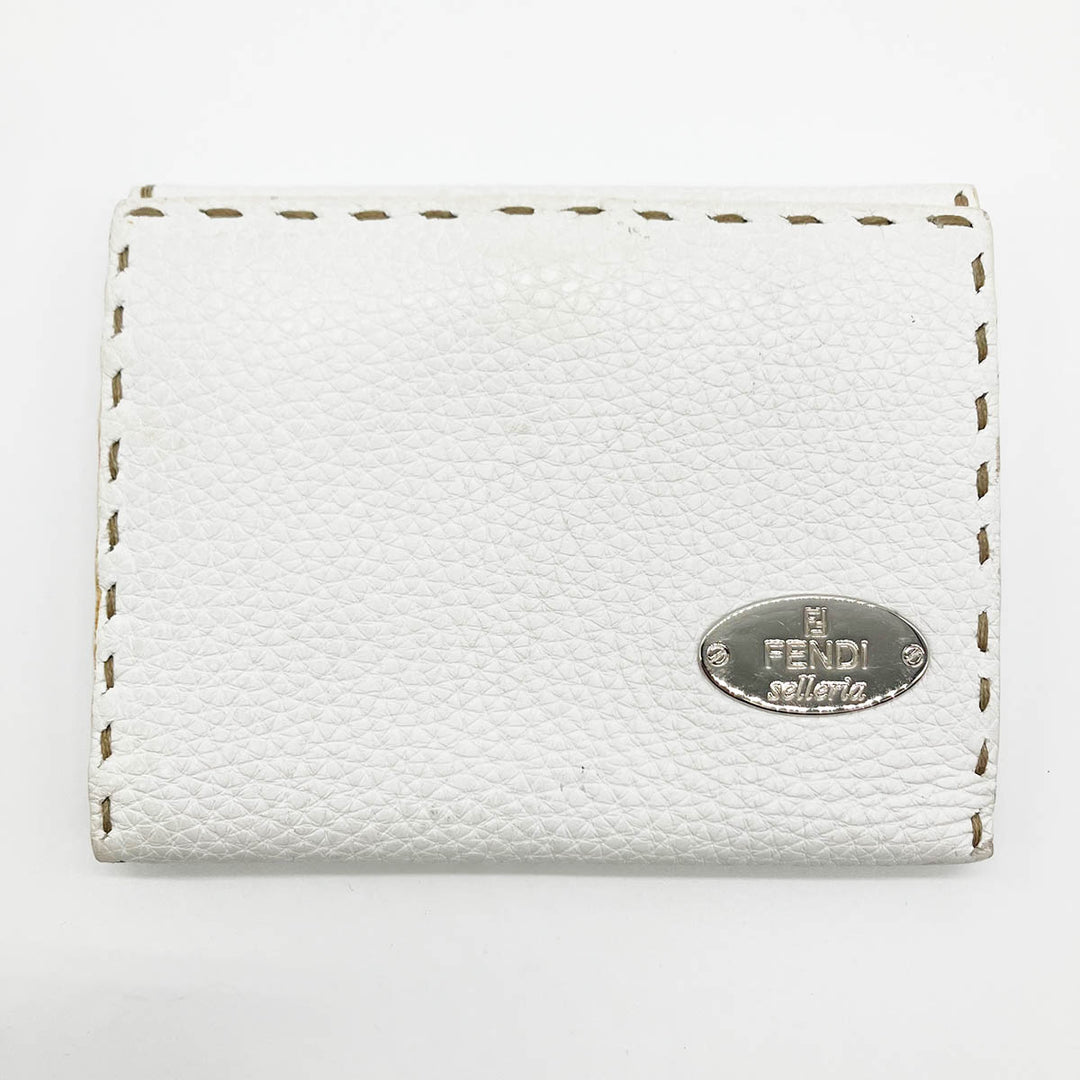 FENDI フェンディ 
 8M0145 二つ折り財布 
レザー ホワイト