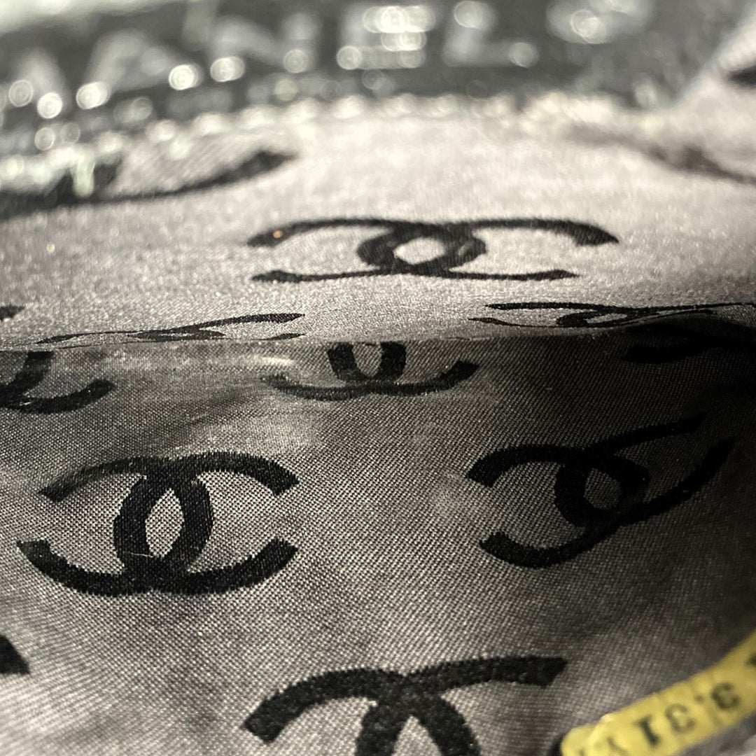 CHANEL シャネル 
 ショルダーバッグ 
レザー ピンク