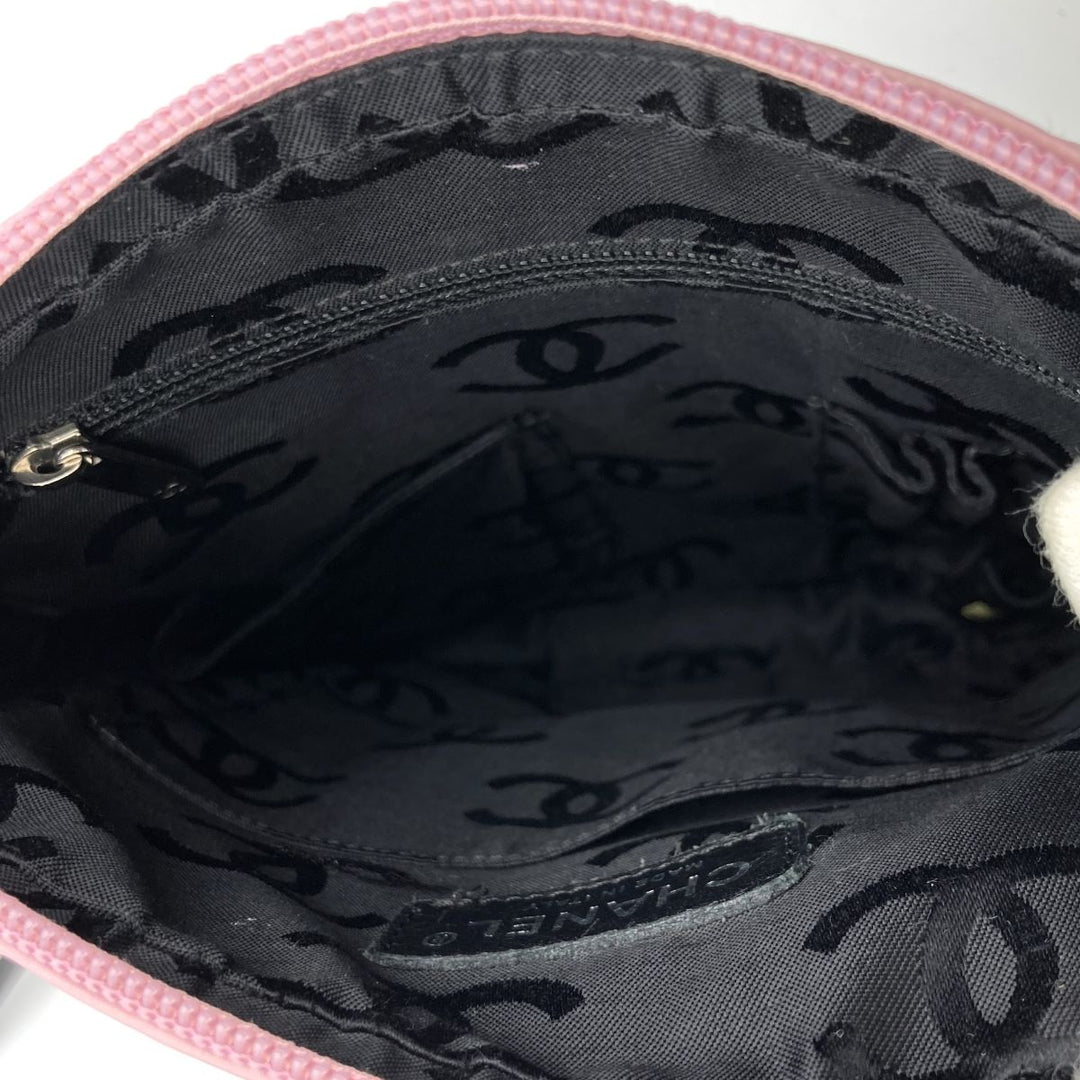 CHANEL シャネル 
 ショルダーバッグ 
レザー ピンク