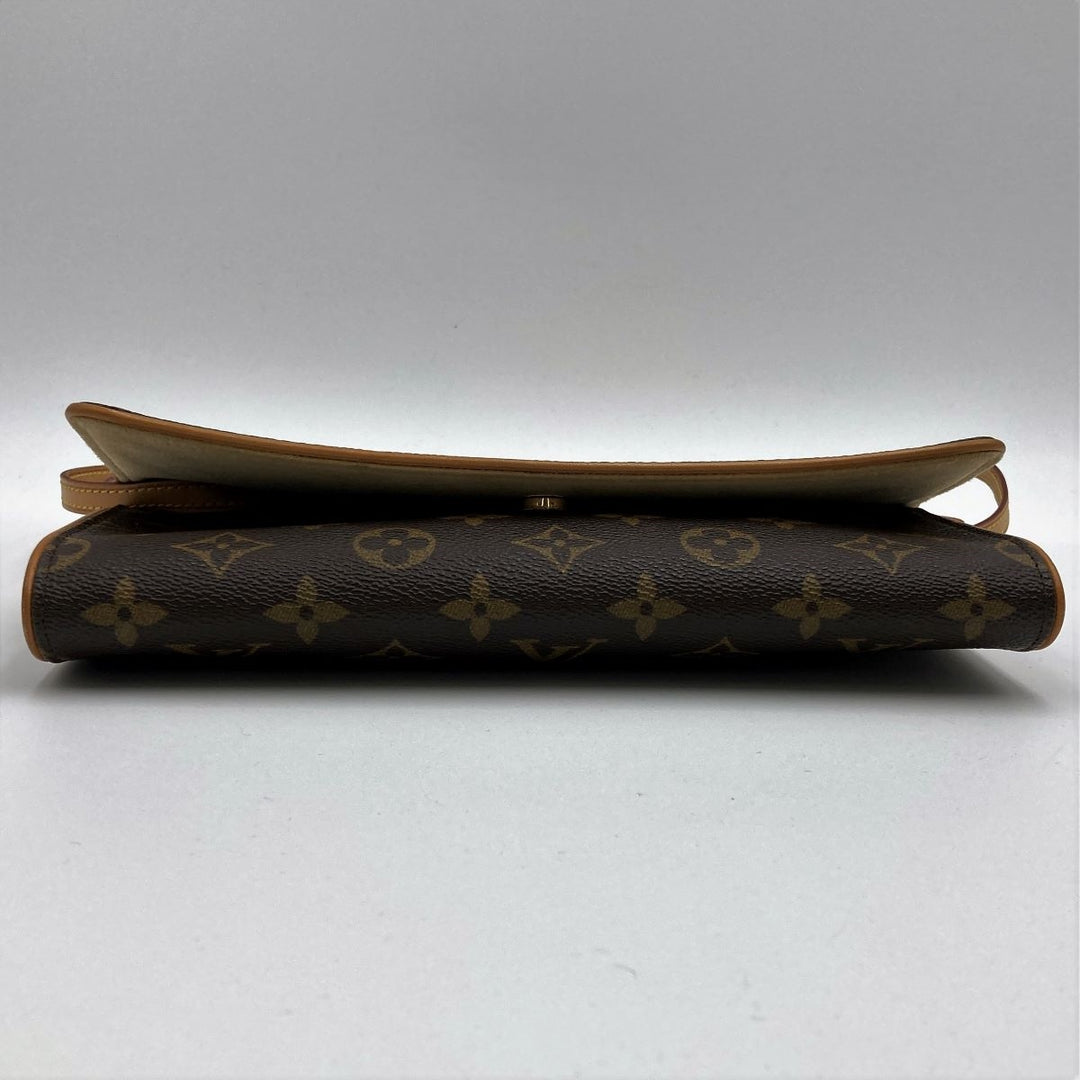 LOUIS VUITTON ルイ・ヴィトン 
 ポシェット・ツイン M51852 ショルダーバッグ 
PVC ブラウン