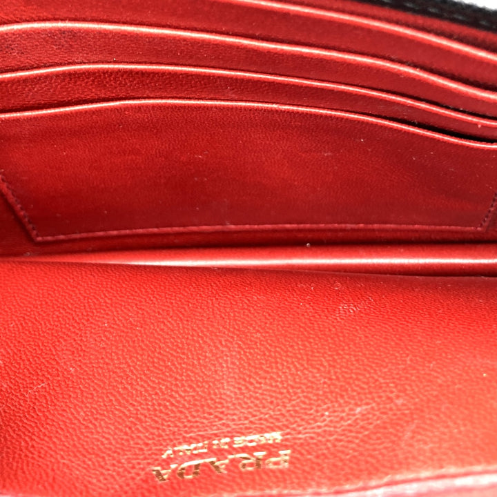 PRADA プラダ 
 ショルダーバッグ 
レザー ブラック