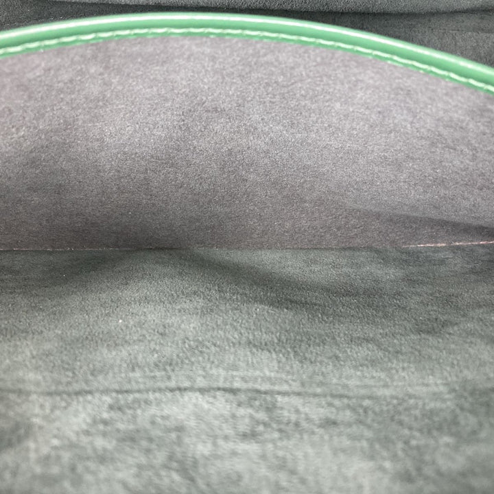 LOUIS VUITTON ルイ・ヴィトン 
 リュサック M52284 ショルダーバッグ 
PVC グリーン