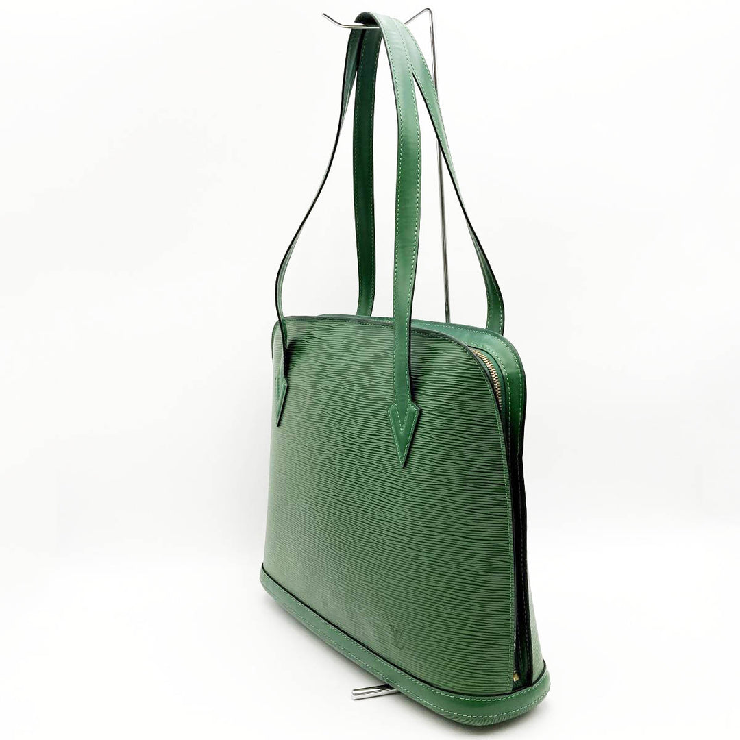 LOUIS VUITTON ルイ・ヴィトン 
 リュサック M52284 ショルダーバッグ 
PVC グリーン