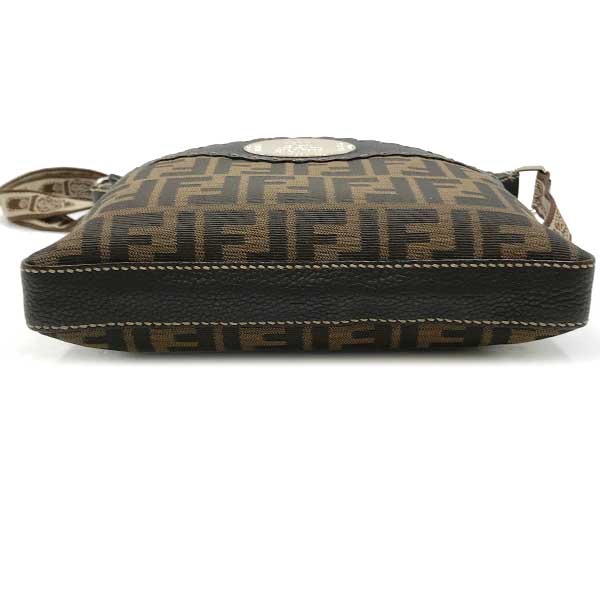 FENDI フェンディ 
 8BT092 ショルダーバッグ 
ナイロン ブラウン