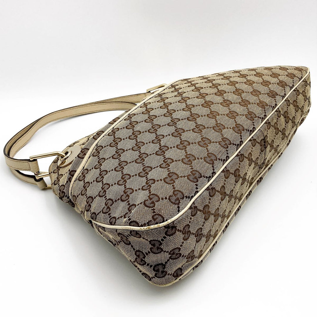 GUCCI グッチ 
 121023 ショルダーバッグ 
GGキャンバス ブラウン
