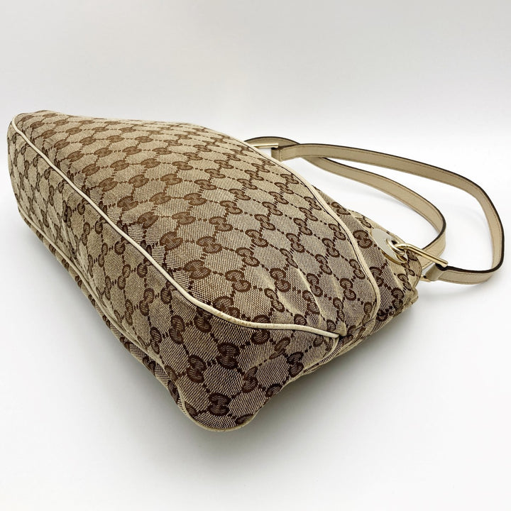 GUCCI グッチ 
 121023 ショルダーバッグ 
GGキャンバス ブラウン