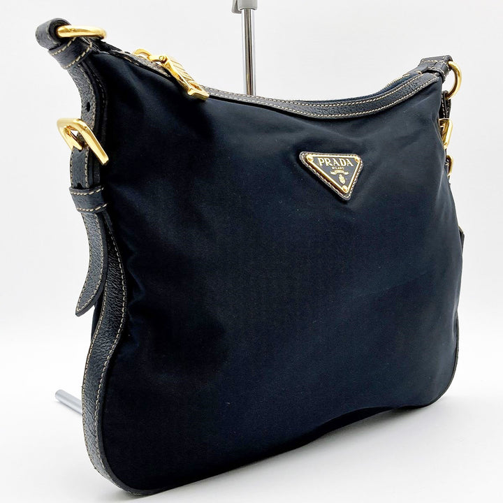 PRADA プラダ 
 ショルダーバッグ 
ナイロン ブラック