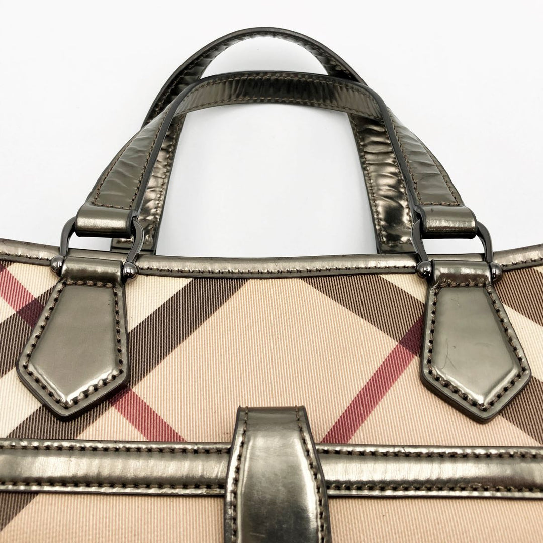 BURBERRY バーバリー 
 トートバッグ 
PVC ベージュ