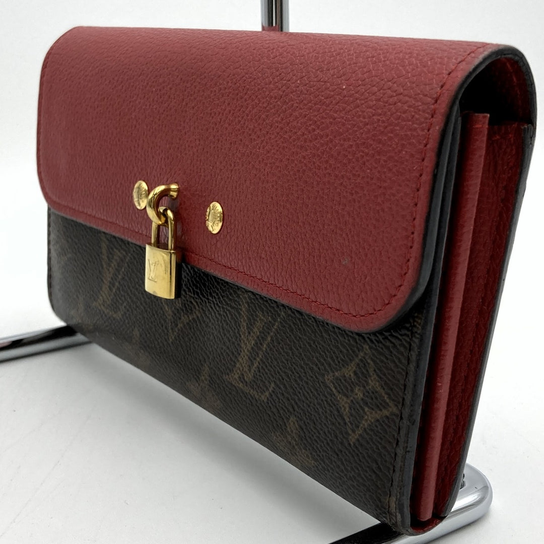 LOUIS VUITTON ルイ・ヴィトン 
 M61836  長財布 
PVC/レザー  レッド