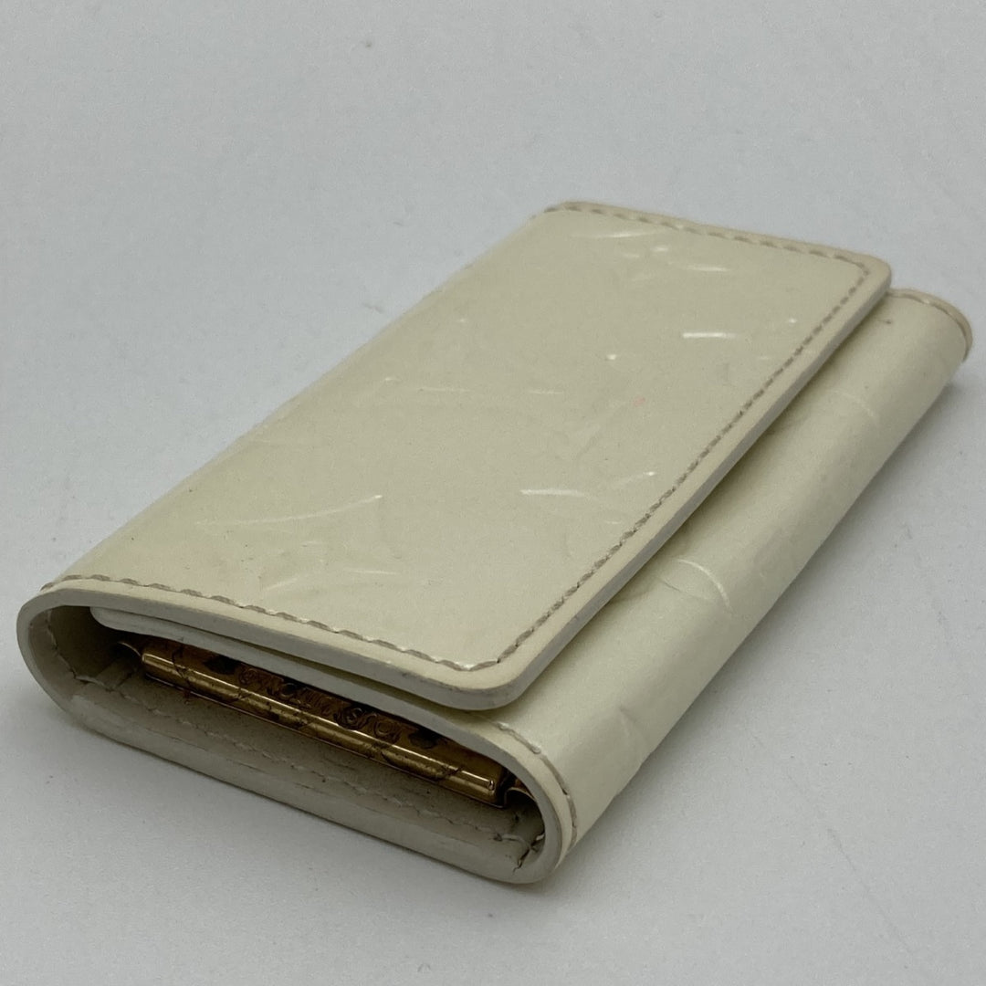 LOUIS VUITTON ルイ・ヴィトン 
 ミュルティクレ4 M91360  キーケース 
モノグラムヴェルニ ホワイト