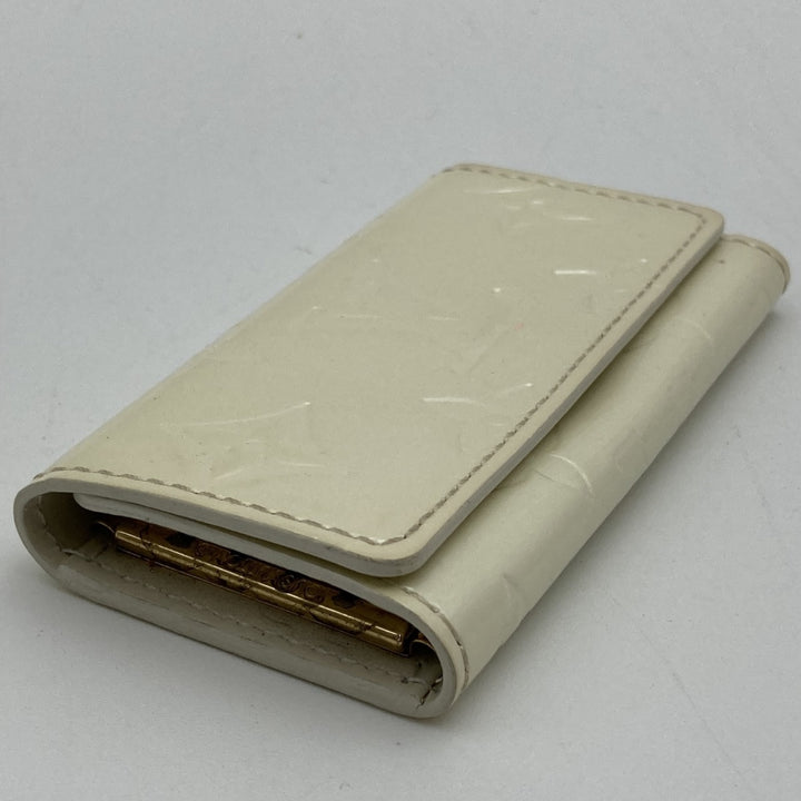 LOUIS VUITTON ルイ・ヴィトン 
 ミュルティクレ4 M91360  キーケース 
モノグラムヴェルニ ホワイト