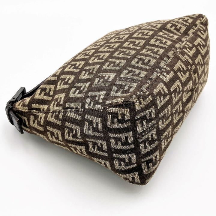 FENDI フェンディ 
 ポーチ 
キャンバス/レザー  ブラウン