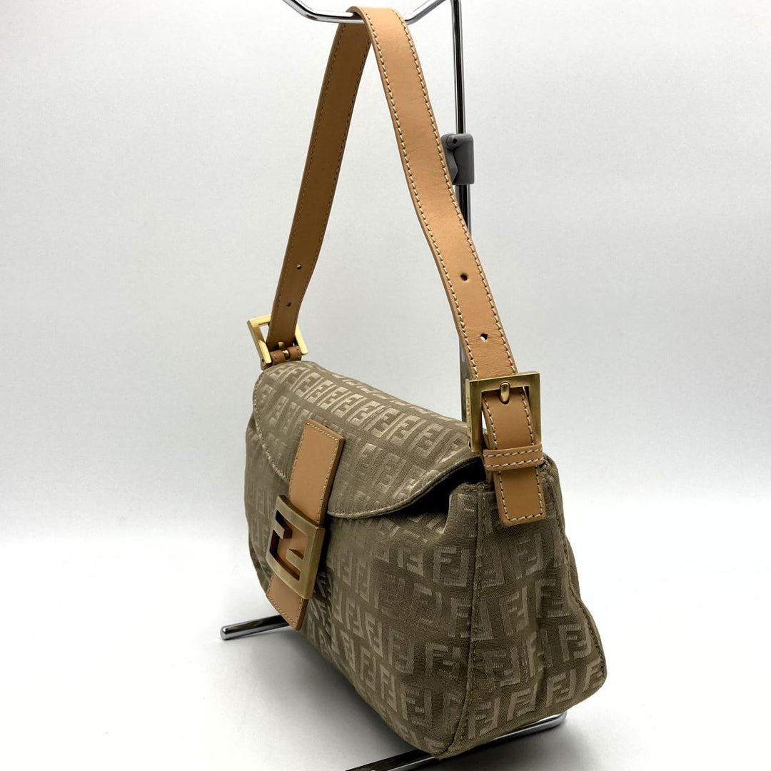 FENDI フェンディ 
 マンマバケット ショルダーバッグ 
ナイロン/レザー  ベージュ