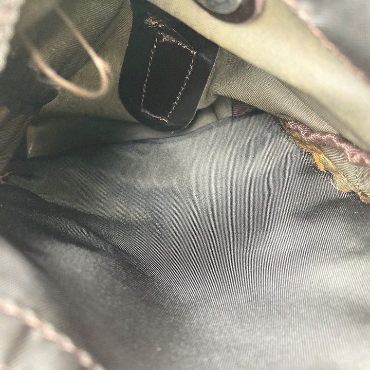 PRADA プラダ 
 リュック・デイパック 
ナイロン カーキ