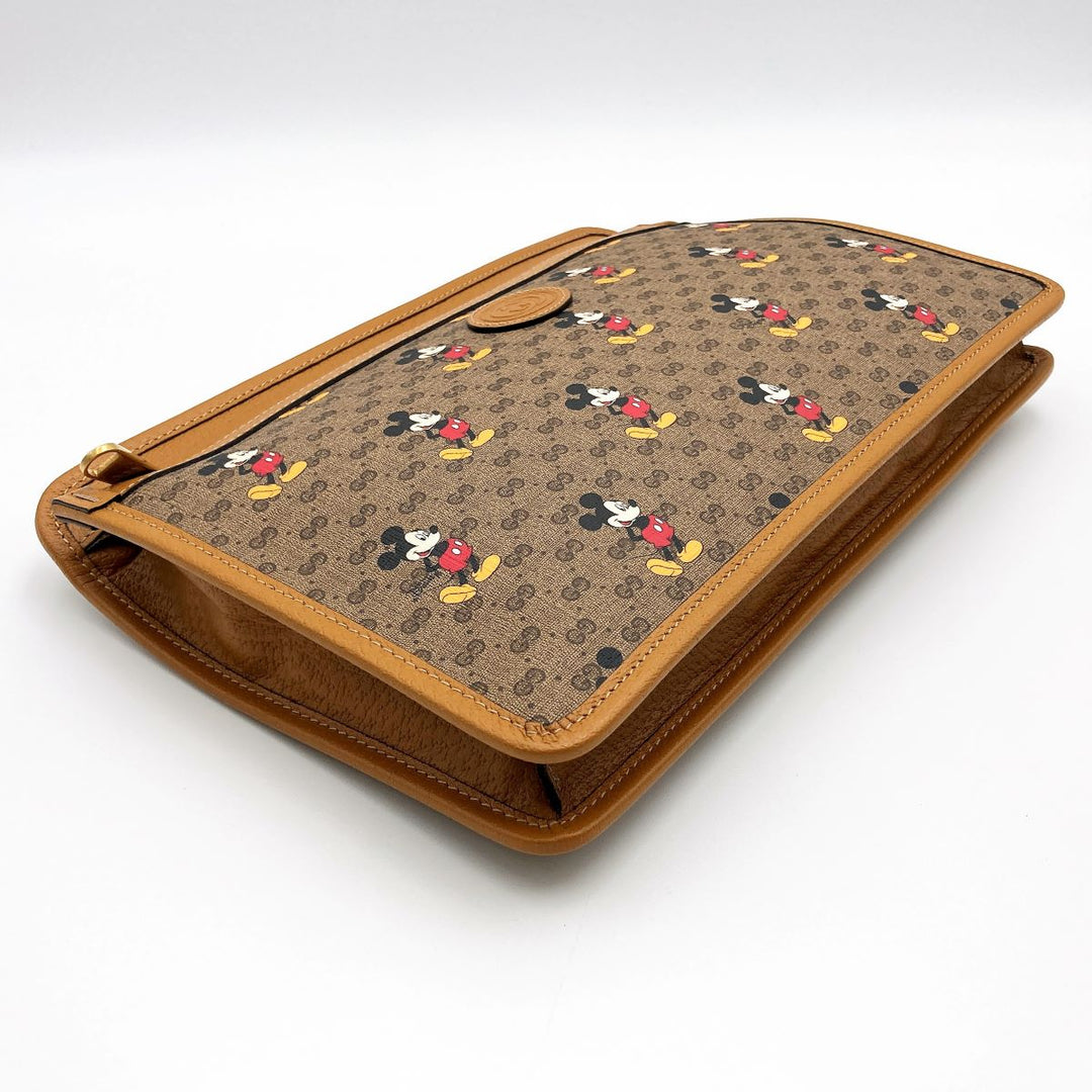 GUCCI グッチ 
 602552 クラッチバッグ 
PVC ブラウン