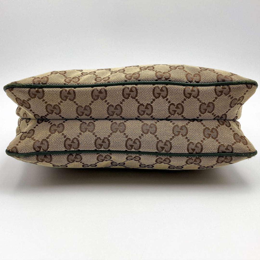 GUCCI グッチ 
 145812 ショルダーバッグ 
GGキャンバス ブラウン