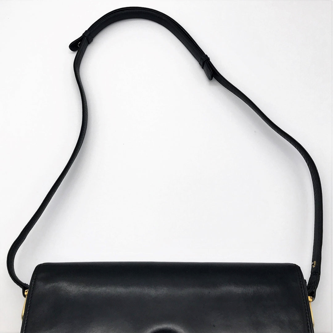 GUCCI グッチ 
 ショルダーバッグ 
レザー ブラック