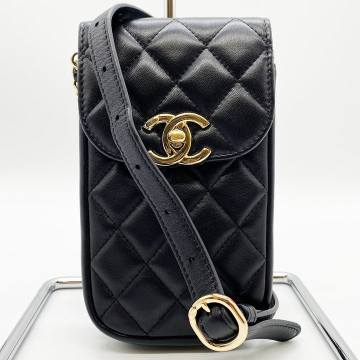 CHANEL シャネル 
 ショルダーバッグ 
ラムスキン ブラック
