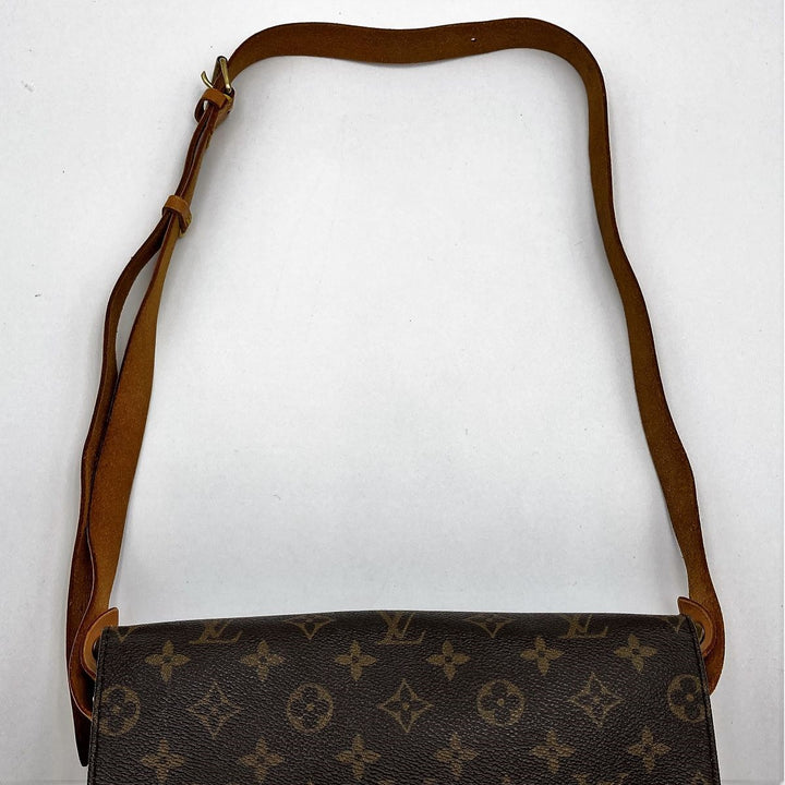 LOUIS VUITTON ルイ・ヴィトン 
 カルトシエールMM M51253 ショルダーバッグ 
PVC ブラウン