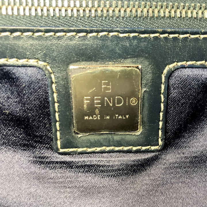 FENDI フェンディ 
 ズッキーノ ショルダーバッグ 
ナイロン グレー