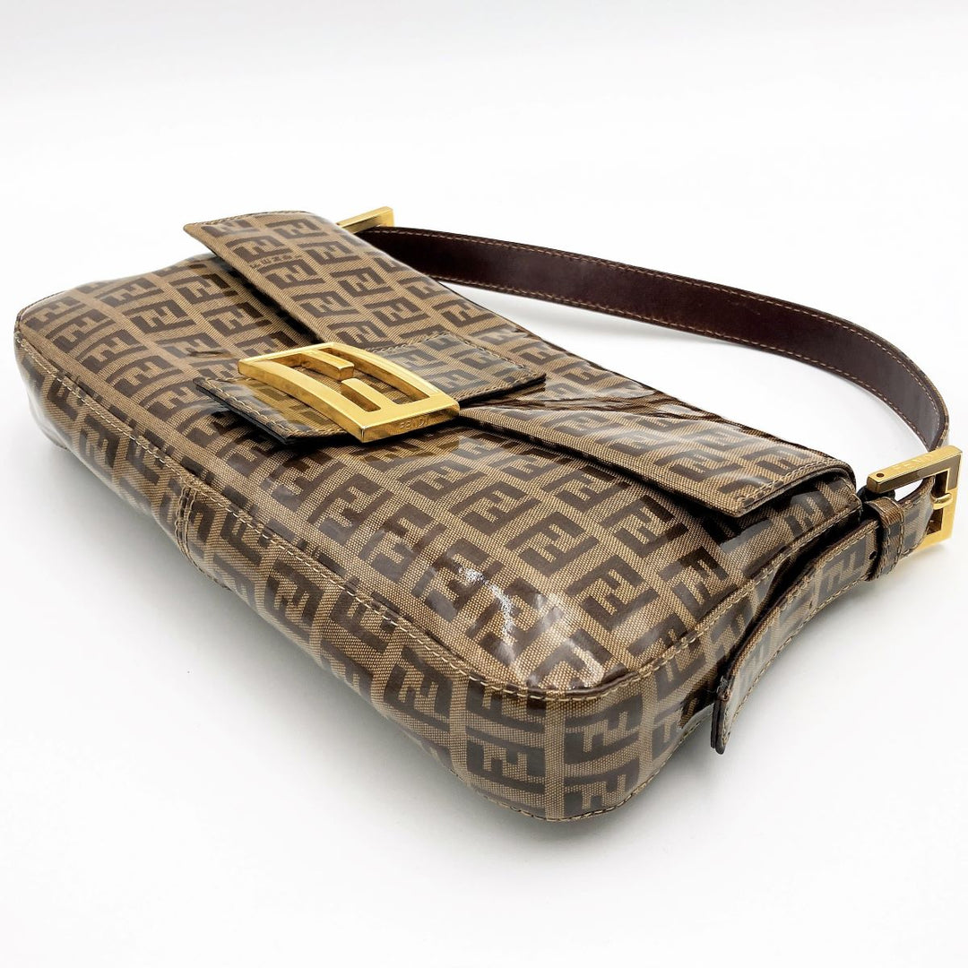 FENDI フェンディ 
 マンマバケット 2228Z6424 ショルダーバッグ 
エナメル/レザー  ブラウン