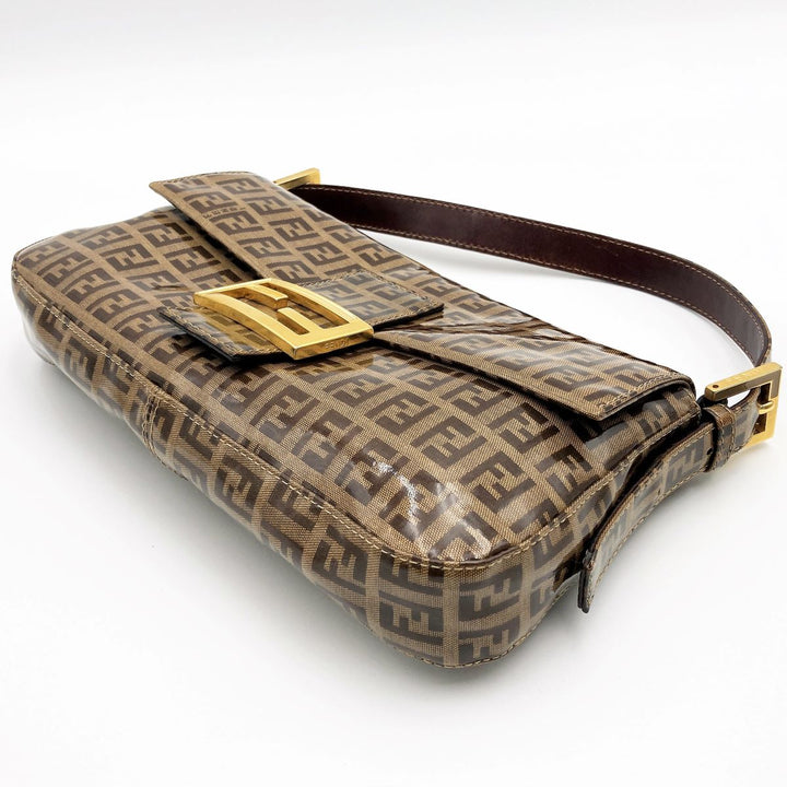 FENDI フェンディ 
 マンマバケット 2228Z6424 ショルダーバッグ 
エナメル/レザー  ブラウン