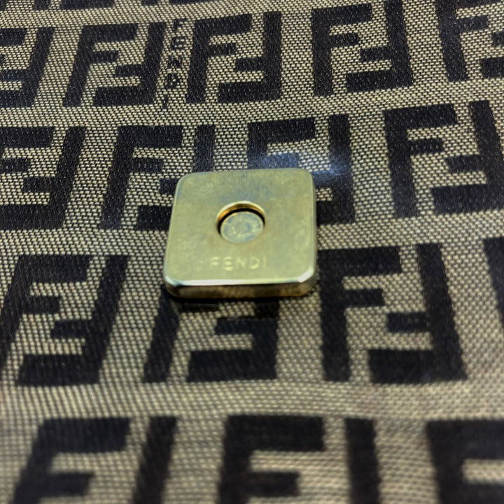FENDI フェンディ 
 マンマバケット 2228Z6424 ショルダーバッグ 
エナメル/レザー  ブラウン