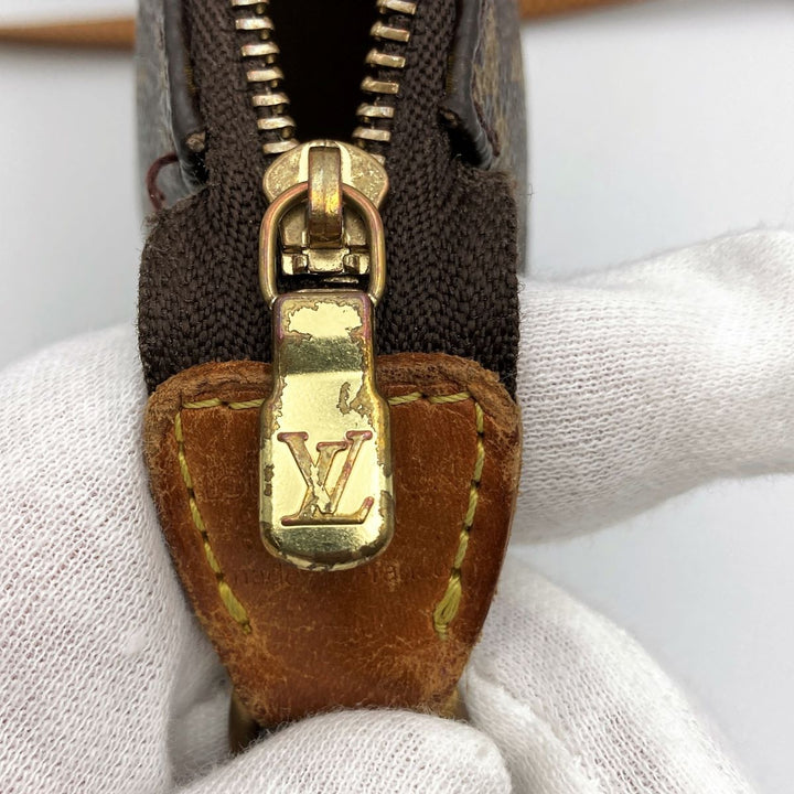 LOUIS VUITTON ルイ・ヴィトン 
 ポシェット・アクセソワール M51980 ショルダーバッグ 
PVC ブラウン