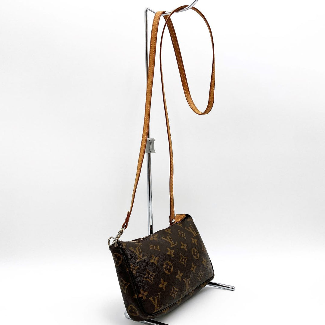 LOUIS VUITTON ルイ・ヴィトン 
 ポシェット・アクセソワール M51980 ショルダーバッグ 
PVC ブラウン