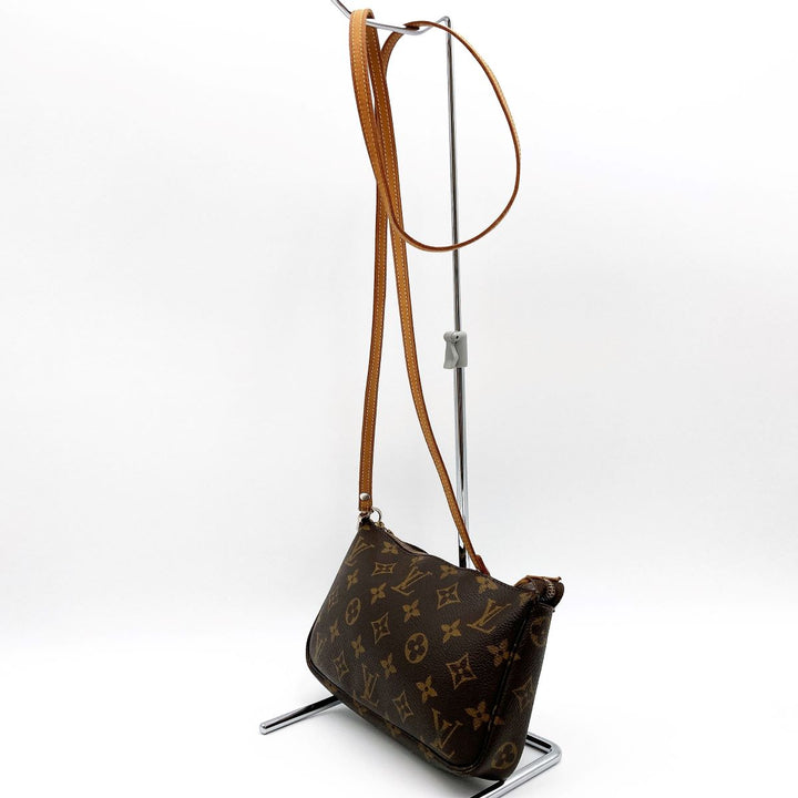 LOUIS VUITTON ルイ・ヴィトン 
 ポシェット・アクセソワール M51980 ショルダーバッグ 
PVC ブラウン