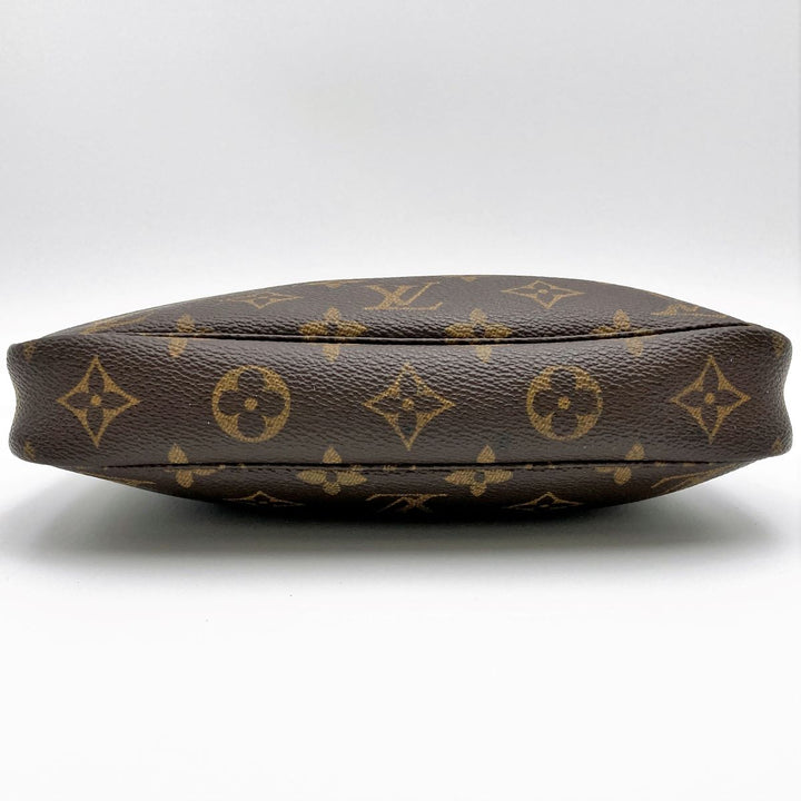 LOUIS VUITTON ルイ・ヴィトン 
 ポシェット・アクセソワール M51980 ショルダーバッグ 
PVC ブラウン