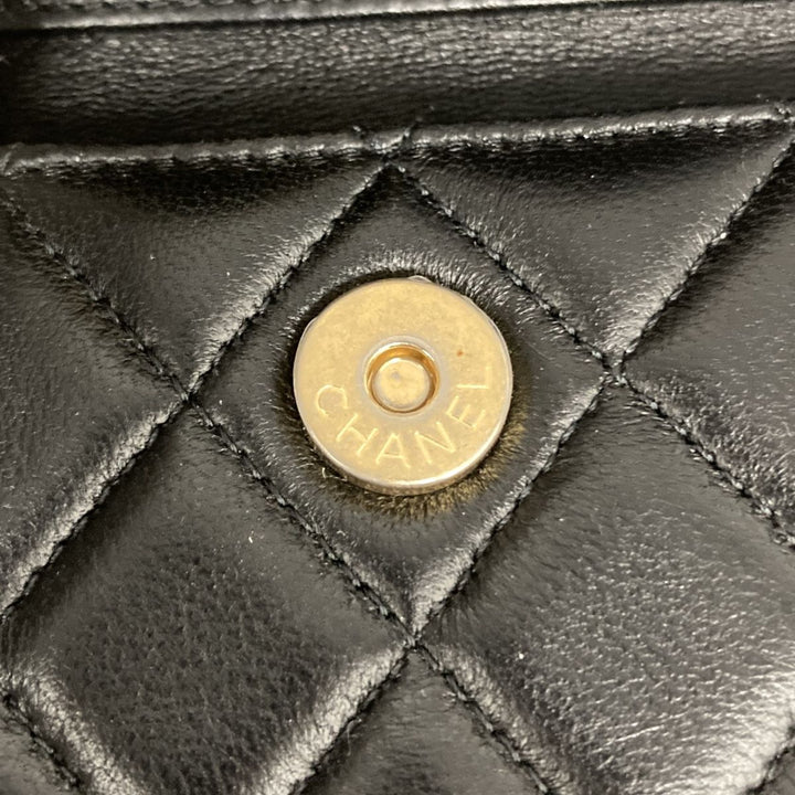 CHANEL シャネル 
 ポールチェーンクラッチ ショルダーバッグ 
ラムスキン ブラック