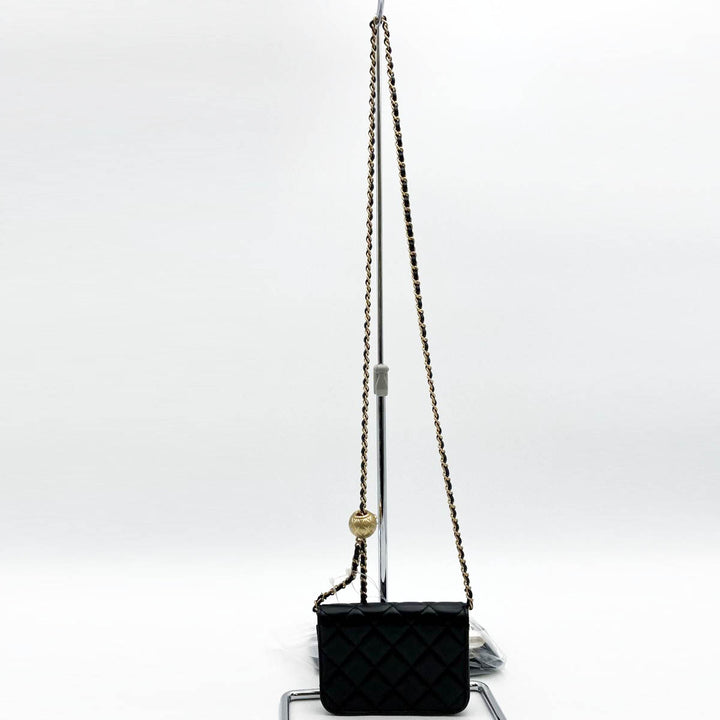 CHANEL シャネル 
 ポールチェーンクラッチ ショルダーバッグ 
ラムスキン ブラック