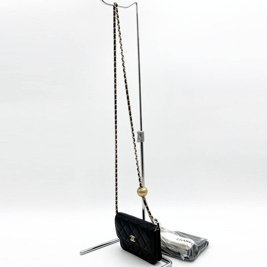 CHANEL シャネル 
 ポールチェーンクラッチ ショルダーバッグ 
ラムスキン ブラック